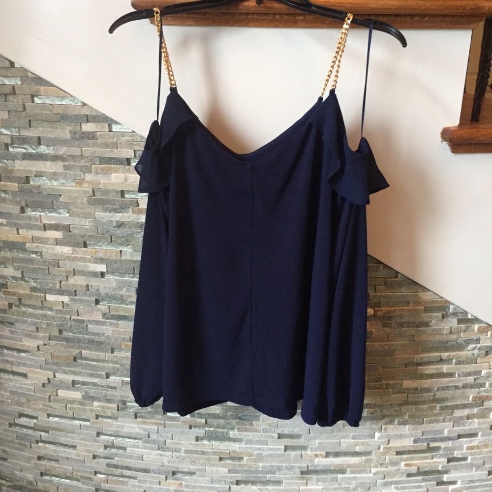 NWT Michael Kors Cold Shoulder Top w/ Chain Detail